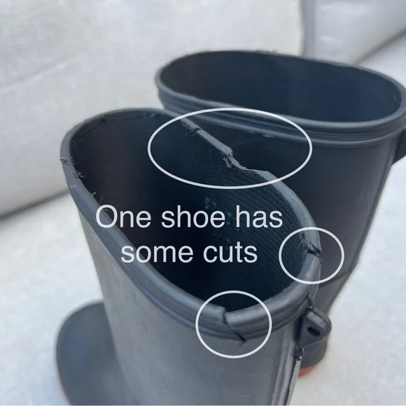 Kids Unisex Canada-made Waterproof Rubber Rain Boots, Black - size 10 - Picture 3 of 8